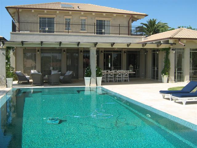 villa in caesarea